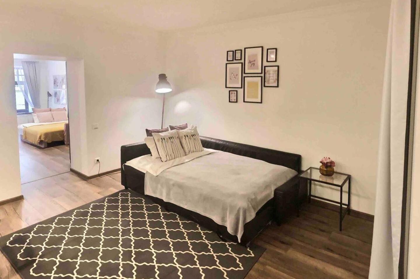 Spacious In Old Apartamento *